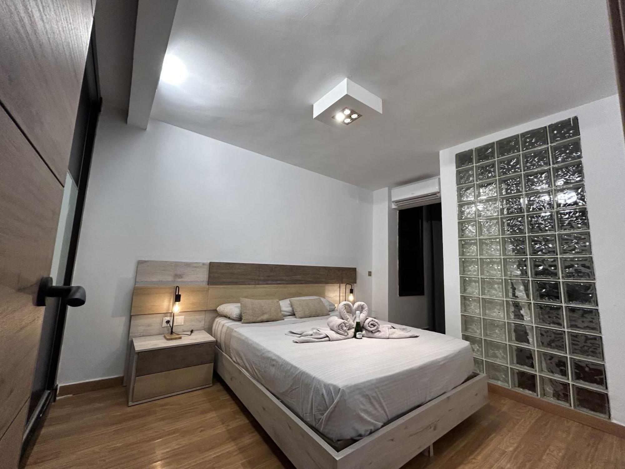 Lujo A Tu Alcance Con Spa Y Garaje Pleno Centro Ουέλβα Εξωτερικό φωτογραφία