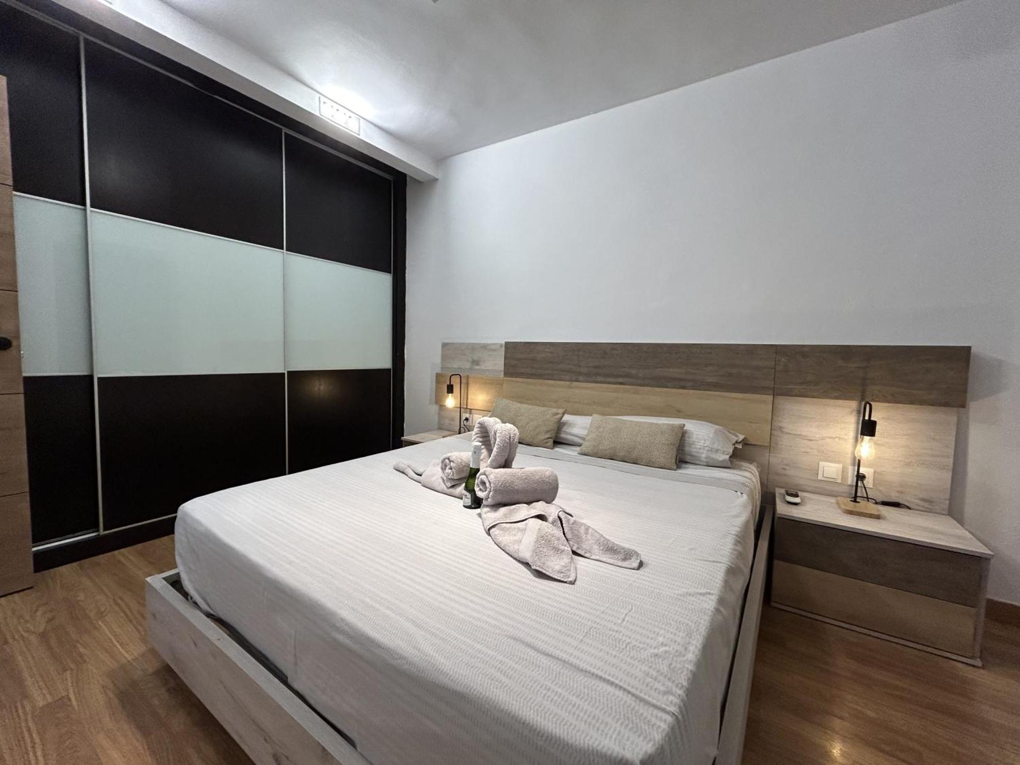 Lujo A Tu Alcance Con Spa Y Garaje Pleno Centro Ουέλβα Εξωτερικό φωτογραφία