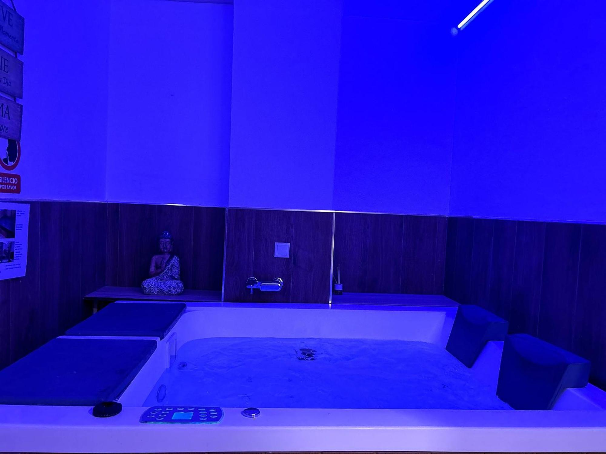 Lujo A Tu Alcance Con Spa Y Garaje Pleno Centro Ουέλβα Εξωτερικό φωτογραφία