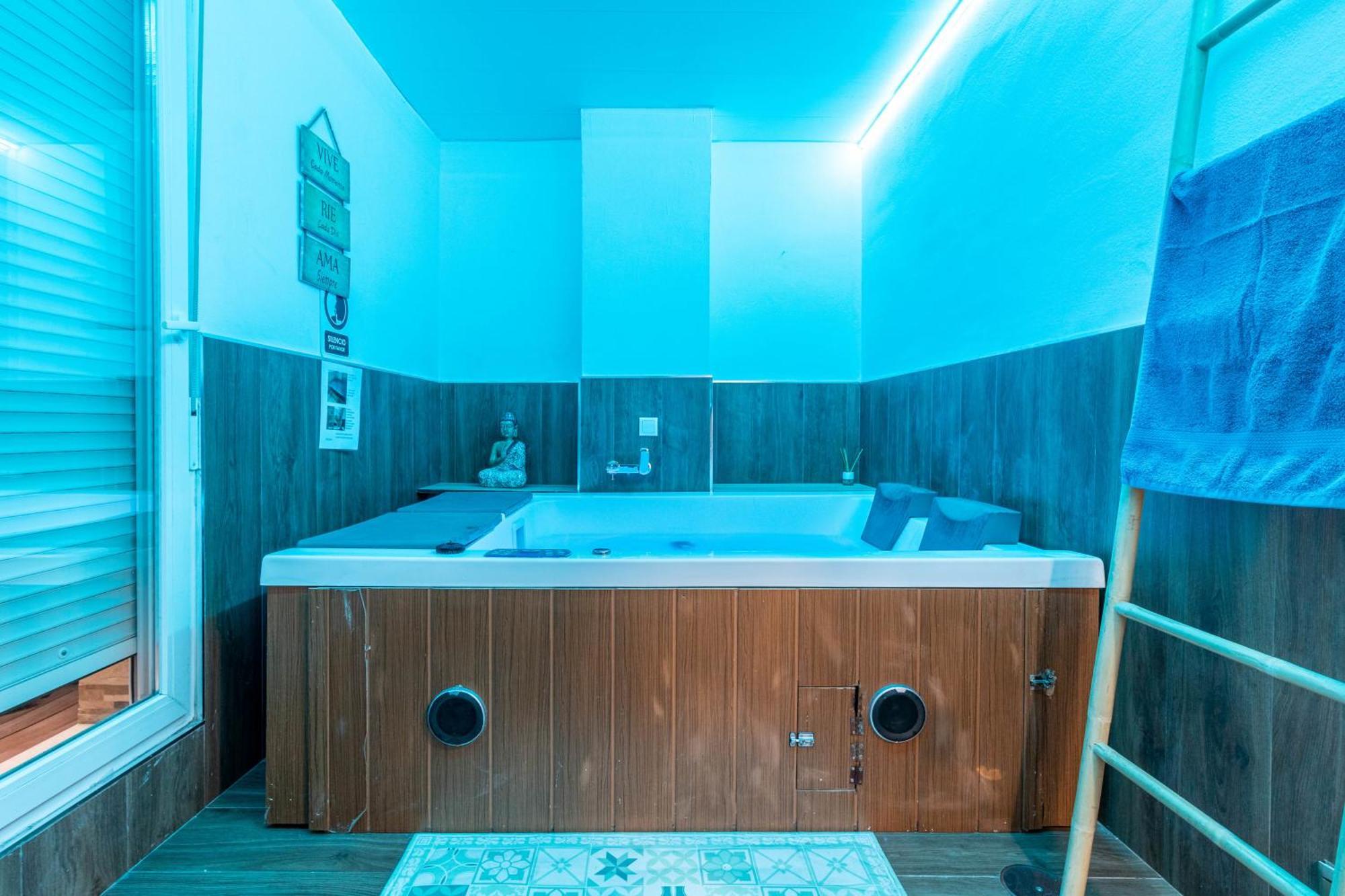 Lujo A Tu Alcance Con Spa Y Garaje Pleno Centro Ουέλβα Εξωτερικό φωτογραφία