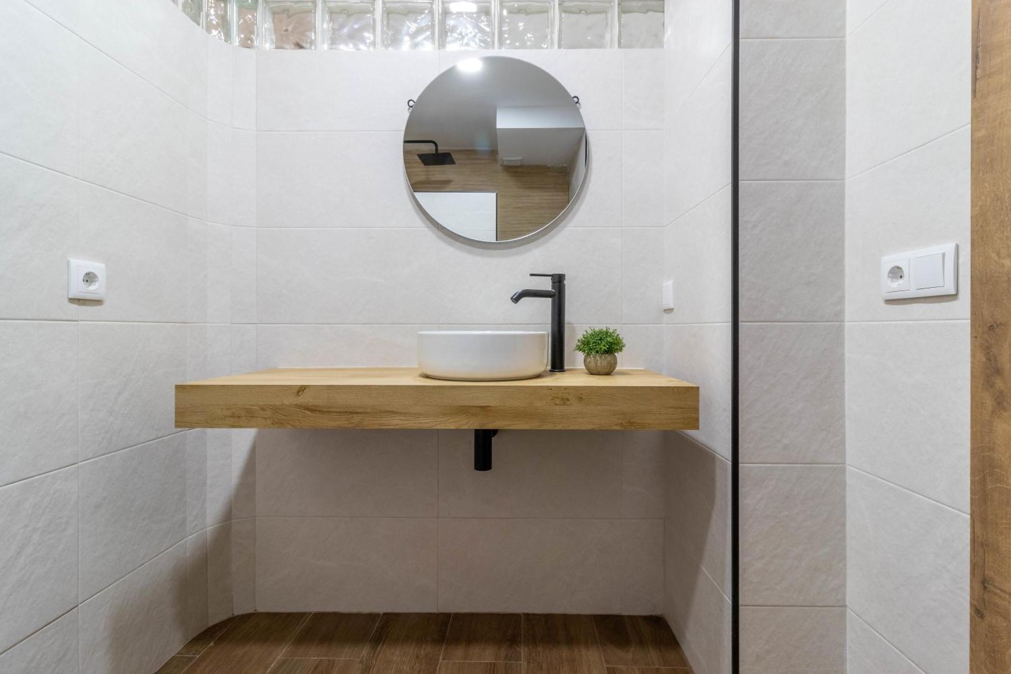 Lujo A Tu Alcance Con Spa Y Garaje Pleno Centro Ουέλβα Εξωτερικό φωτογραφία